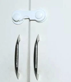 Merkloos 5 STUKS - Kinderslot - Kinderslot Kastjes - Kinder Beveiliging - Mini Slot - Kinder Slotjes - Kinder Veiligheid - Kinder Veiligheidsslot - Baby Lock - Babyslot - Veiligheidsslot - Deurbeveiliging - Baby Slot - Kinder Slotjes - Lade Slot 9 Merkloos 5 STUKS - Kinderslot - Kinderslot Kastjes - Kinder Beveiliging - Mini Slot - Kinder Slotjes - Kinder Veiligheid - Kinder Veiligheidsslot - Baby Lock - Babyslot - Veiligheidsslot - Deurbeveiliging - Baby Slot - Kinder Slotjes - Lade Slot -Pasgeborenen En Jonge Kinderen 1032x1200 3