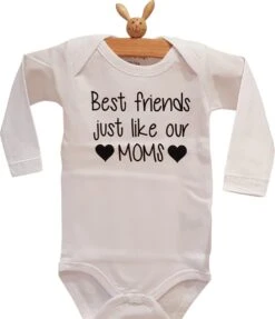 Merkloos Baby Romper Met Tekst-zwangerschap Aankondiging Vriendinnen Mama Best Friends Just Like Our Moms Maat 50-56 Wit Lange Mouw Samen Zwanger