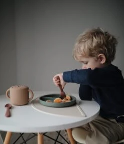 Siliconen Babylepel - Mushie - BPA Vrij - Set 2 - Zand & Blush Roze -Pasgeborenen En Jonge Kinderen 1034x1200 6