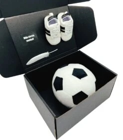 Kraamcadeau - Mijn Eerste Voetbal - Kraamkado Jongen - Kan Ook Rechtstreeks Worden Opgestuurd Met Boodschap - Babyshower - Zwangerschap -Pasgeborenen En Jonge Kinderen 1060x1200 1