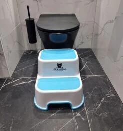 UkkieBoo Opstapje - Max 100kg - Blauw - Antislip Krukje - Wc Krukje - Kinder Opstapjes - Wc Trainer - Wc Kinderhulp - Toilet Trainer - Eerste Opstapje - Opstapje - Kruk - Opstapkrukje - Baby Opstapje - Veilig - Keuken Opstapje - Trapje -Pasgeborenen En Jonge Kinderen 1130x1200 5