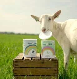 Pure Goat Company - Opvolgmelk 3 - Biologische Flesvoeding Op Basis Van Volle Geitenmelk - 800 Gram -Pasgeborenen En Jonge Kinderen 1161x1200 2