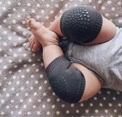 LOUZIR Luxe Kniebeschermers Kneepads Voor Baby En Peuter - Unisex 6-18 Mnd - Bescherming Van Knieën En Kleding - 1 Paar Grijs