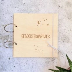 Houten Bewaarbundel Geboortekaarten | 20 X 20 Cm | Kaarten Bewaarbundel | Heelal