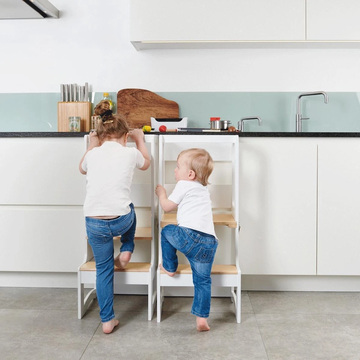 Leertoren / Keukenhulp / Opstapje Montessori - In Hoogte Verstelbaar - Wit/berk 7 Leertoren / Keukenhulp / Opstapje Montessori - In Hoogte Verstelbaar - Wit/berk - Afbeelding 7