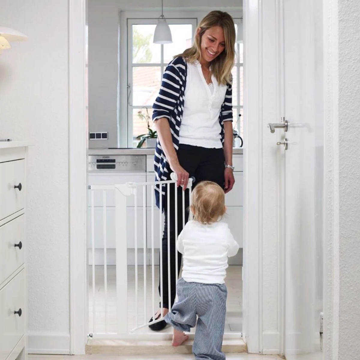 BabyDan Traphekje Zonder Boren Deurhekje Klemhekje Danamic 73-93,5 Cm Incl 2 Ext Wit Metaal 6 BabyDan Traphekje Zonder Boren Deurhekje Klemhekje Danamic 73-93,5 Cm Incl 2 Ext Wit Metaal - Afbeelding 6