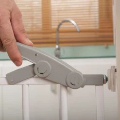 Fenss Oslo Traphekje Metaal - Wit 17 Fenss Oslo Traphekje Metaal - Wit -Pasgeborenen En Jonge Kinderen 1200x1200 1739