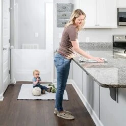 ADSafety - Oprolbaar Traphekje - Wit - Veiligheid In Huis - Extra Breed - Veiligheidshekje Voor Baby - Kinderhekje - Hondenhek -Pasgeborenen En Jonge Kinderen 1200x1200 1772