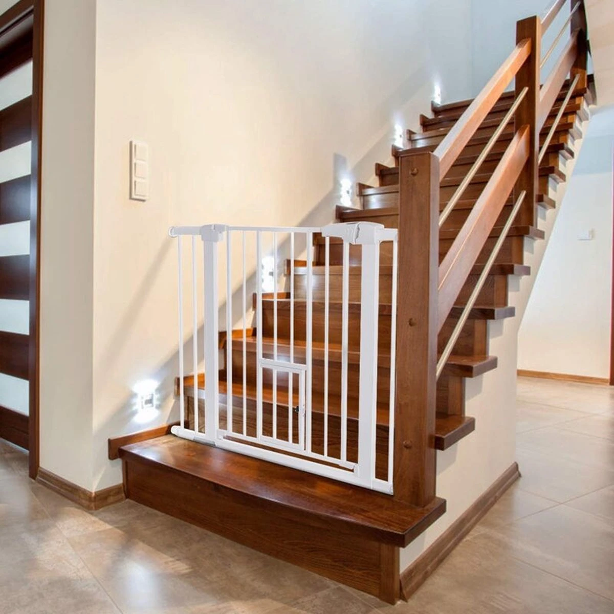 Merkloos Traphekje - Traphek Zonder Boren - 75-103cm Veiligheidshek Met Kattendeur - Veiligheidshekje -Hondenhek - Voor Baby's, Kinderen, Hond En Katten - Wit 4 Merkloos Traphekje - Traphek Zonder Boren - 75-103cm Veiligheidshek Met Kattendeur - Veiligheidshekje -Hondenhek - Voor Baby's, Kinderen, Hond En Katten - Wit - Afbeelding 4