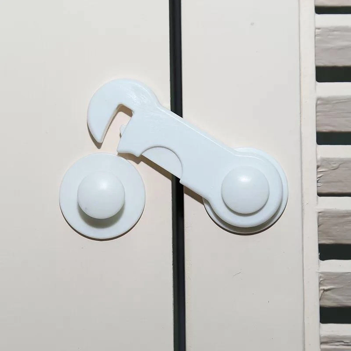 Merkloos 5 STUKS - Kinderslot - Kinderslot Kastjes - Kinder Beveiliging - Mini Slot - Kinder Slotjes - Kinder Veiligheid - Kinder Veiligheidsslot - Baby Lock - Babyslot - Veiligheidsslot - Deurbeveiliging - Baby Slot - Kinder Slotjes - Lade Slot 3 Merkloos 5 STUKS - Kinderslot - Kinderslot Kastjes - Kinder Beveiliging - Mini Slot - Kinder Slotjes - Kinder Veiligheid - Kinder Veiligheidsslot - Baby Lock - Babyslot - Veiligheidsslot - Deurbeveiliging - Baby Slot - Kinder Slotjes - Lade Slot - Afbeelding 3