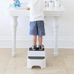 Opstapje Met 2 Treden Uppy2 Prince Lionheart - Grijs -Pasgeborenen En Jonge Kinderen 1200x1200 2494