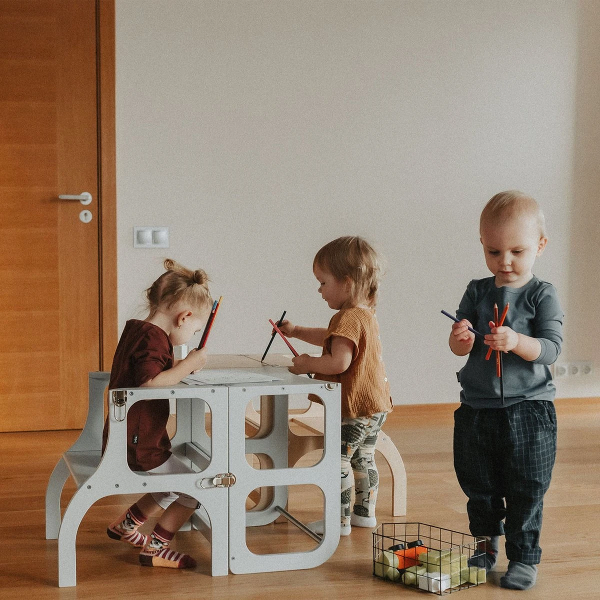 Ette Tete - Learning Tower / Leertoren - Inklapbaar Tot Tafel En Stoel - Wit 7 Ette Tete - Learning Tower / Leertoren - Inklapbaar Tot Tafel En Stoel - Wit - Afbeelding 7