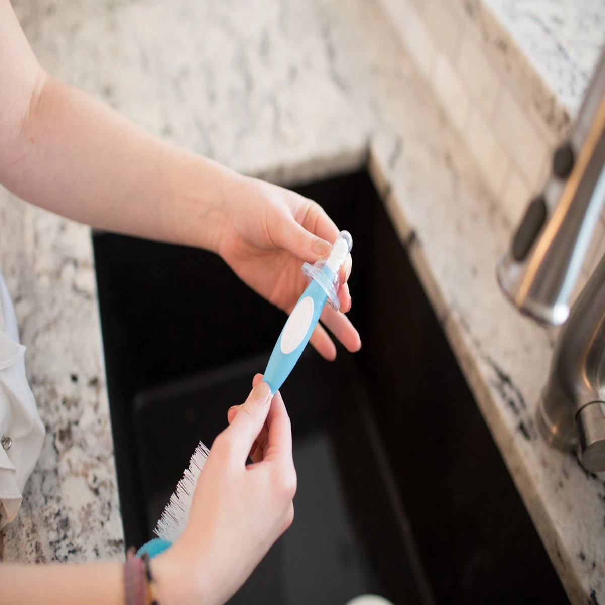 Dr. Brown's - Flessenborstel De Luxe - Inclusief Mini Borstel - Blauw 2 Dr. Brown's - Flessenborstel De Luxe - Inclusief Mini Borstel - Blauw - Afbeelding 2