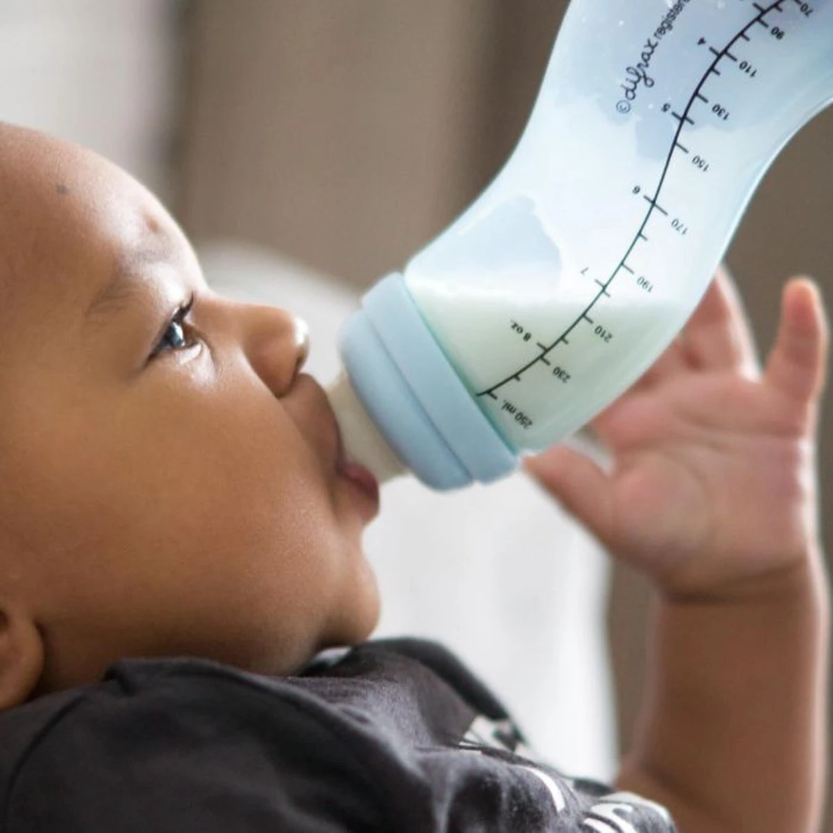 Difrax - S-Fles Natural - Babyfles Blauw- 0+ Maanden - 250ml 10 Difrax - S-Fles Natural - Babyfles Blauw- 0+ Maanden - 250ml - Afbeelding 10