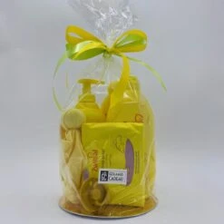 Zwitsal Pakket Met Bibs Speen Zwitsal Shampoo Zwitsal Bodylotion Zwitsal Creme Zeep Zwitsal Zeepvrij Schuimbad En Knuffeltje - Baby Cadeau - Kraamcadeau - Babyshower - Maat XL - 6 Producten -Pasgeborenen En Jonge Kinderen 1200x1200 916