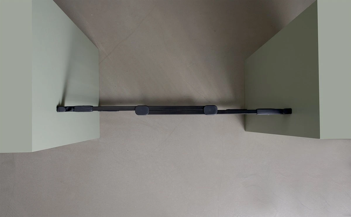 SaftetyThings FLEXIFIT ZWART Traphekje, Voor Boven En Onder Aan De Trap ZONDER DREMPELTJE Van 67cm Tot 105.5 Cm 8 SaftetyThings FLEXIFIT ZWART Traphekje, Voor Boven En Onder Aan De Trap ZONDER DREMPELTJE Van 67cm Tot 105.5 Cm - Afbeelding 8