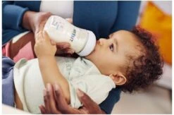 Philips Avent SCF033/17 Natural Babyfles - 1m+ - Langzame Toevoer 24 Philips Avent SCF033/17 Natural Babyfles - 1m+ - Langzame Toevoer -Pasgeborenen En Jonge Kinderen 1200x790