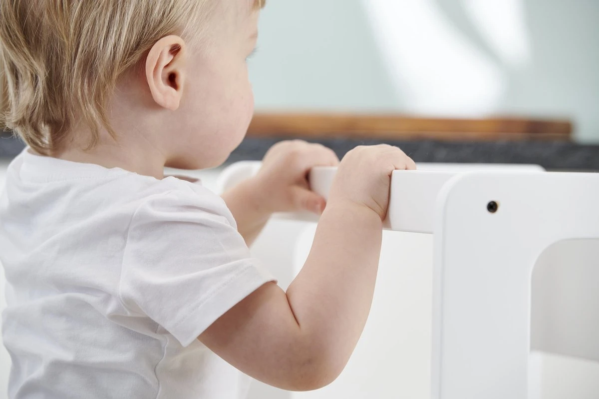 Leertoren / Keukenhulp / Opstapje Montessori - In Hoogte Verstelbaar - Wit/berk 3 Leertoren / Keukenhulp / Opstapje Montessori - In Hoogte Verstelbaar - Wit/berk - Afbeelding 3