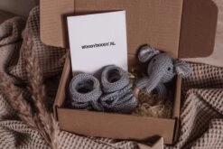 Baby Rammelaar Olifant Met Zachte Schoentjes Geschenkset Met Geboortekaart Baby - Kraamcadeau Unisex Jongen Meisje - Baby Cadeau - Geboorte Cadeau - Babyshower - Baby Geschenkset - Kraamcadeau - Kraampakket