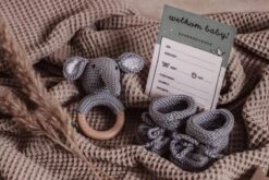 Baby Rammelaar Olifant Met Zachte Schoentjes Geschenkset Met Geboortekaart Baby - Kraamcadeau Unisex Jongen Meisje - Baby Cadeau - Geboorte Cadeau - Babyshower - Baby Geschenkset - Kraamcadeau - Kraampakket -Pasgeborenen En Jonge Kinderen 1200x800 129