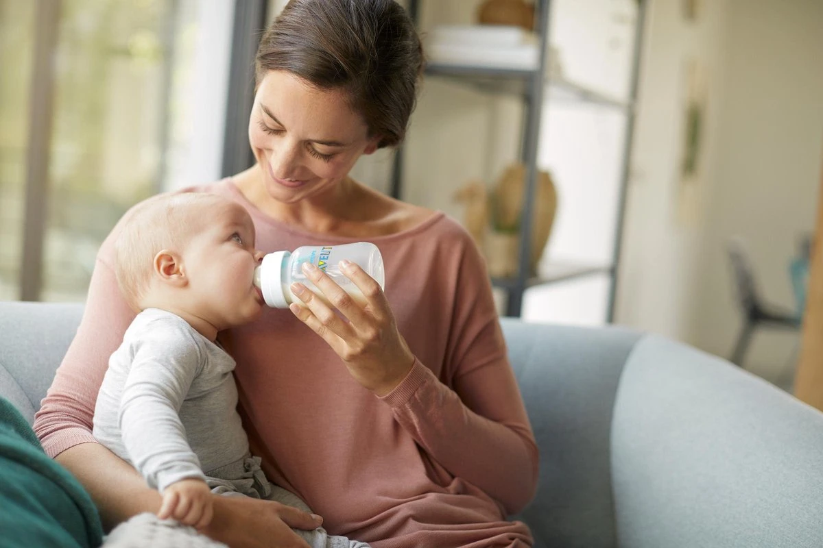 Philips Avent SCF813/14 Anti-Colic Babyfles - Met AirFree Ventiel - 260 Ml - 1 Stuks 11 Philips Avent SCF813/14 Anti-Colic Babyfles - Met AirFree Ventiel - 260 Ml - 1 Stuks - Afbeelding 11