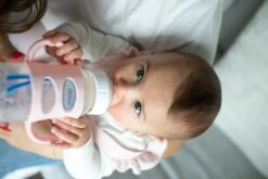 Dr. Brown's Siliconen Handvat Voor Brede Halsfles - Roze -Pasgeborenen En Jonge Kinderen 1200x800 78