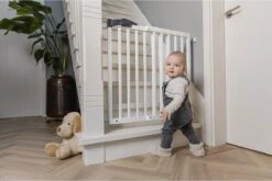 Fenss Veiligheidshekje Oslo 71-102 Cm Hout Wit -Pasgeborenen En Jonge Kinderen 1200x802 11