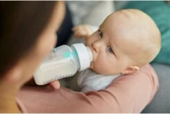 Philips Avent Anti-Colic SCD807/00 - Startersset Voor Pasgeborenen - 0M+ Met AirFree Ventiel -Pasgeborenen En Jonge Kinderen 1200x806