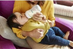 Philips Avent Natural Babyfles - SCF034/27 Babyfles (1m+) Voor Langzame Toevoer - 2x 20 Philips Avent Natural Babyfles - SCF034/27 Babyfles (1m+) Voor Langzame Toevoer - 2x -Pasgeborenen En Jonge Kinderen 1200x808