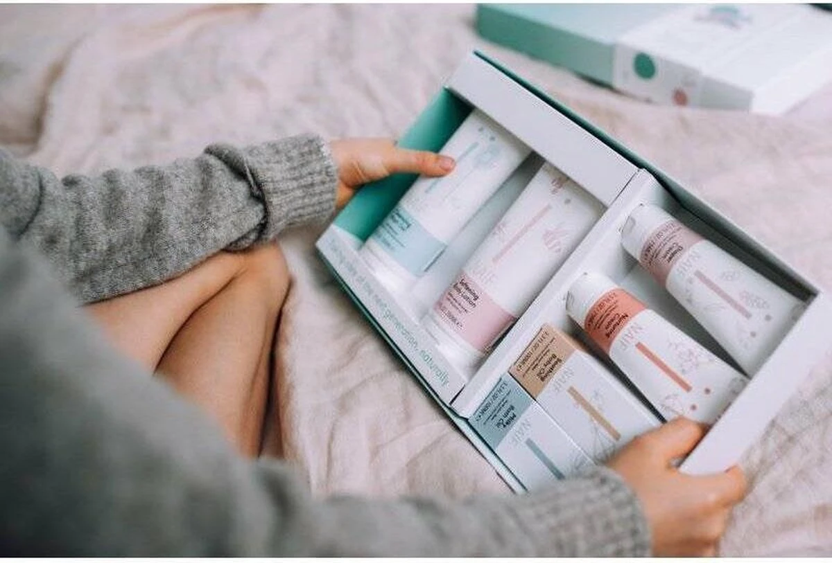 Naïf Verzorgingsset Baby - 6 Producten In Geschenkset - Starterkit - Met Natuurlijke Ingrediënten 8 Naïf Verzorgingsset Baby - 6 Producten In Geschenkset - Starterkit - Met Natuurlijke Ingrediënten - Afbeelding 8