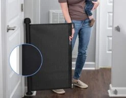 Oprolbaar Traphekje Zwart - Veiligheidshekje Voor Baby - Kinderhekje - Hondenhek - Traprek - Luxe Mesh - Simanti®