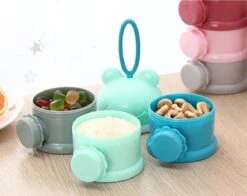 9-delige Baby Verzorgingsset + Melkpoeder Toren - [ROZE] - Baby Borstel - Baby Verzorgingsproducten - Babyvoedingsaccessoires - Babyvoeding Bewaarbakje - Kraam Cadeau - GRATIS Opberg/-Reisdoosje -Pasgeborenen En Jonge Kinderen 1200x953 5