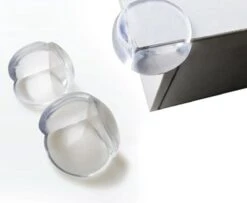 8 Stuks - Siliconen Tafel Hoekbeschermers Set - Tafelhoek Beschermers - Beschermhoeken - Veiligheid Baby Peuter En Kind - Zelfklevende Tafelhoek Beschermers - Transparant - Met Bevestiging Materiaal - Zelfklevende Buffers - Tafelbuffer - Siliconen -Pasgeborenen En Jonge Kinderen 1200x988 4