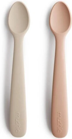 MUSHIE Baby Lepels| Siliconen | Set Van 2 Stuks | Blush + Shifting Sand | Baby | Eetset | Bestek |lepel | Spoon