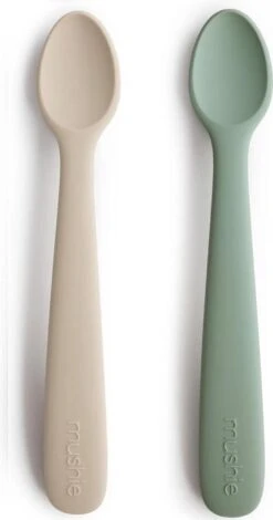 Mushie Baby Lepels| Siliconen | Set Van 2 Stuks | Cambridge Blue+ Shifting Sand | Baby | Eetset | Bestek |lepel