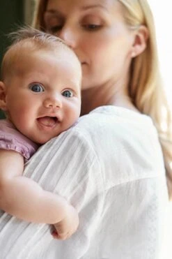 Philips Avent Natural Babyfles – SCF030/17 Babyfles (0m+) Voor Langzame Toevoer -Pasgeborenen En Jonge Kinderen 799x1200 2