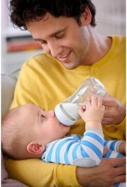 Philips Avent Glazen SCF053/17 - Natural-babyfles - 1m+ - 240ml -Pasgeborenen En Jonge Kinderen 814x1200