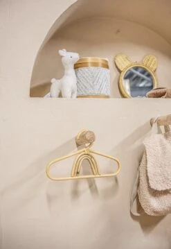 By Charley Fay - Kledinghangers - Rotan - Set Van 3 - Babykamer - Kinderkamer - 3 Stuks - Rainbow 9 By Charley Fay - Kledinghangers - Rotan - Set Van 3 - Babykamer - Kinderkamer - 3 Stuks - Rainbow -Pasgeborenen En Jonge Kinderen 825x1200 2