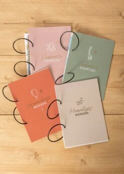 Bewaarbundel Geboorte Kaartjes - Great Memories - Groen - Design Giraf Met Goudfolie -Pasgeborenen En Jonge Kinderen 856x1200 11