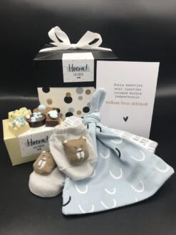 Cadeaubox Hoera Een Jongen | Babygeschenkset | Felicitatie Bij Geboorte Jongen | A Baby Boy | Geboorte Zoon | Babyshower | 5-delig -Pasgeborenen En Jonge Kinderen 899x1200 35