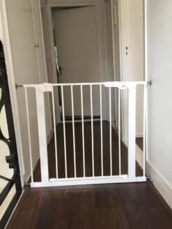 Babydan Premier PLUS Klemhekje 86 T/m 93,3 Cm Wit 2 Spijlen Aan 1 Kant -Pasgeborenen En Jonge Kinderen 900x1200 36