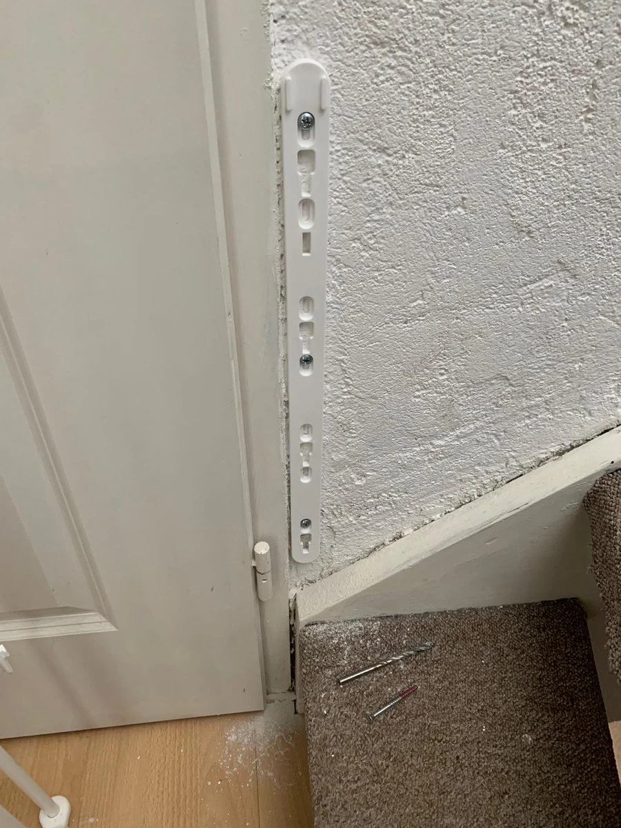 BabyDan Flex Traphekje 2 Deuren, 2x33cm 218cm Wit 10 BabyDan Flex Traphekje 2 Deuren, 2x33cm 218cm Wit - Afbeelding 10